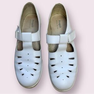 Propet Ladybug Mary Jane Leather Comfort Walking Shoe White Size 7.5